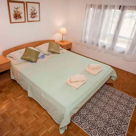 アパート One-bedroom In I